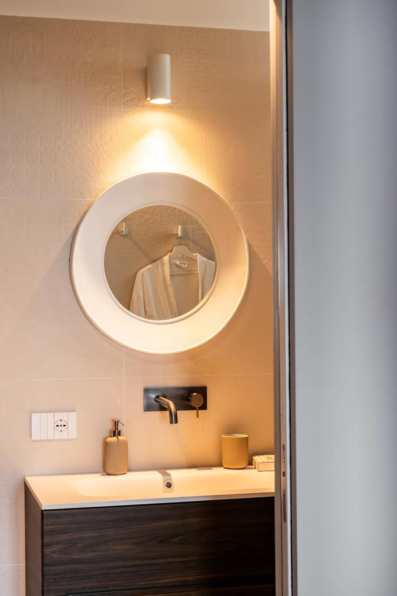Palazzo Verdi Luxury Accomodation Bari Buitenkant foto
